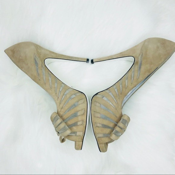 ⬇️ Ron White Nude Suede Bow heels - Picture 4 of 8